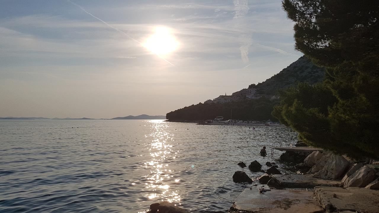 Holiday Home Nona Drage Esterno foto